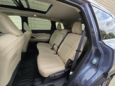 Used 2023 INFINITI QX60 Sensory w/ Vision Package AWD/4WD image 37