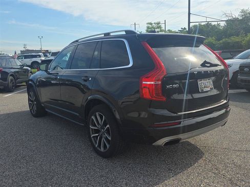 Used 2017 Volvo XC90 T6 Momentum w/ Vision Package AWD/4WD image 6