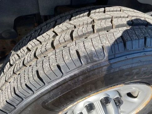 Used 2022 Chevrolet Express 2500 Extended w/ Driver Convenience Package image 20