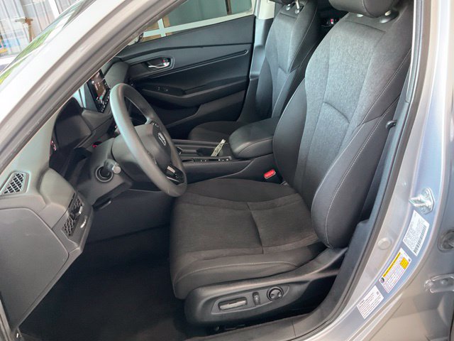 Used 2023 Honda Accord EX image 2