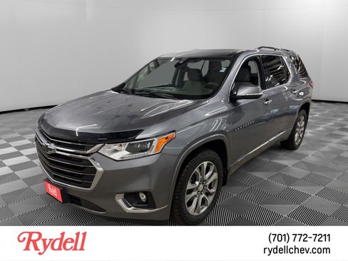 Used 2020 Chevrolet Traverse Premier w/ LPO, Floor Liner Package image 1