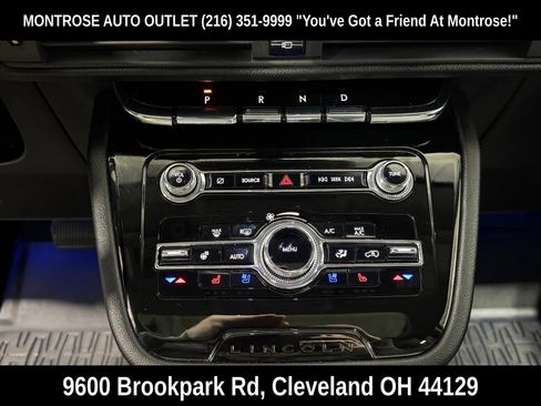 Used 2022 Lincoln Corsair AWD w/ Premium Package image 25