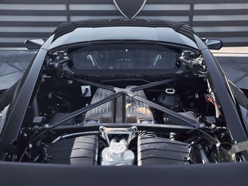 Used 2024 Lamborghini Huracan STO image 27