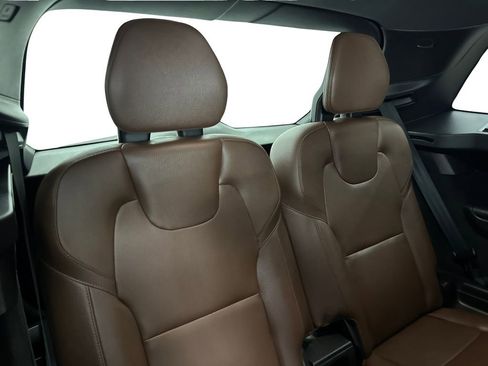 Used 2023 Volvo XC90 B6 Plus image 43