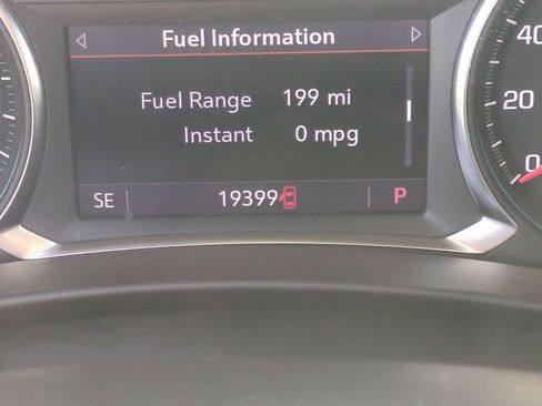 Used 2023 Chevrolet Equinox RS w/ RS Leather Package image 17