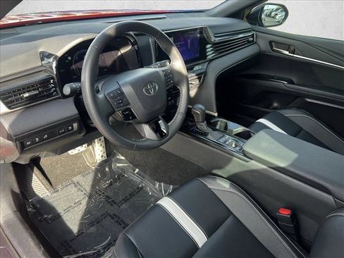 Certified 2025 Toyota Camry SE image 9