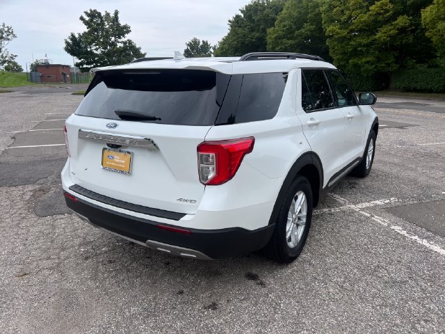 Used 2023 Ford Explorer XLT w/ Equipment Group 202A AWD/4WD image 11