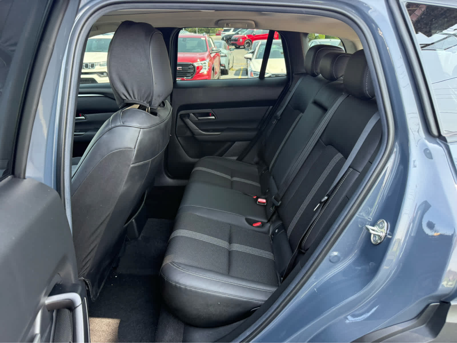 Used 2025 MAZDA CX-50 AWD 2.5 S w/ Premium Package image 18