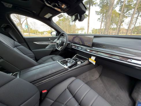 New 2026 BMW 760i xDrive w/ Executive Package AWD/4WD image 18