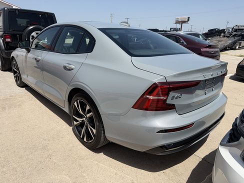 Used 2024 Volvo S60 B5 Core FWD image 2
