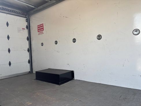 Used 2022 Ford Transit 350 DRW RWD image 9