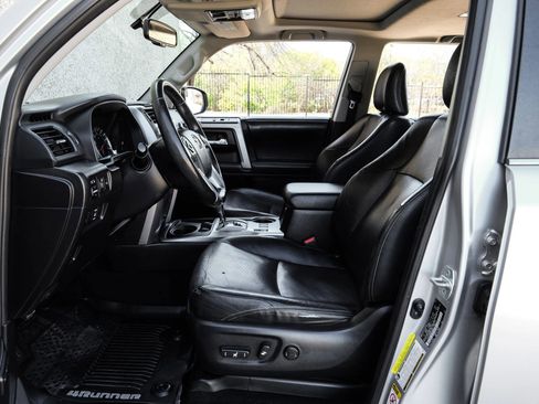 Used 2014 Toyota 4Runner Limited image 4