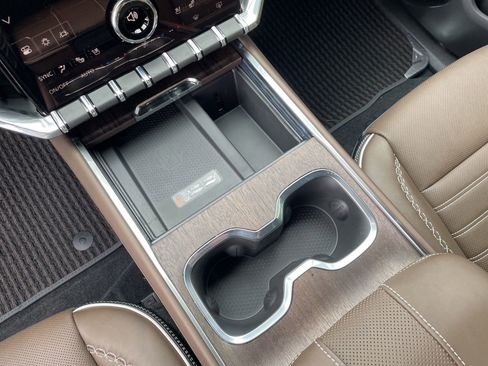 New 2026 GMC Acadia Denali Ultimate FWD image 19