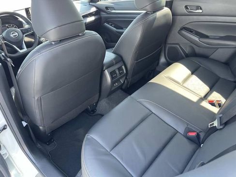 Used 2025 Nissan Altima 2.5 SL FWD image 18