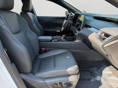 Certified 2024 Lexus RX 350 FWD w/ Technology Package image 7