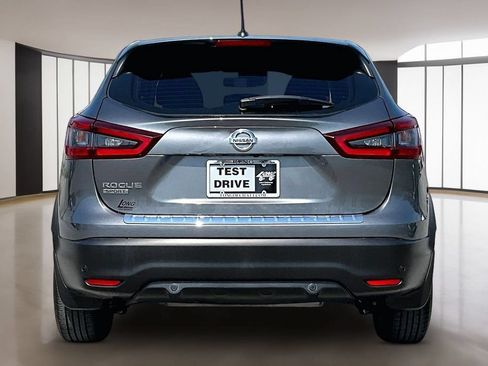 Used 2020 Nissan Rogue Sport S w/ Appearance Package FWD image 4