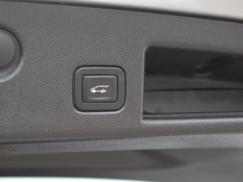 Used 2019 Chevrolet Equinox LT AWD/4WD image 28