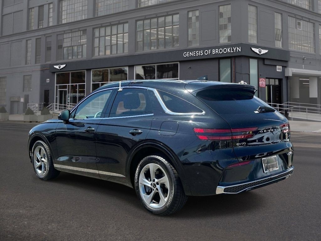 Used 2026 Genesis GV70 2.5T Advanced AWD/4WD image 5