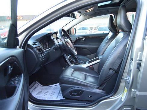 Used 2016 Volvo XC70 T5 Premier w/ Proximity Package FWD image 11