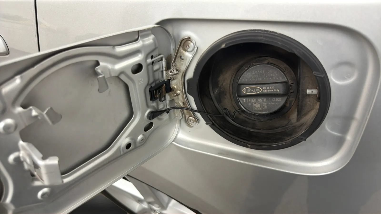 Used 2013 Toyota Camry SE FWD image 27