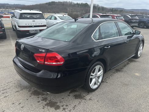Used 2013 Volkswagen Passat 3.6 SE image 8