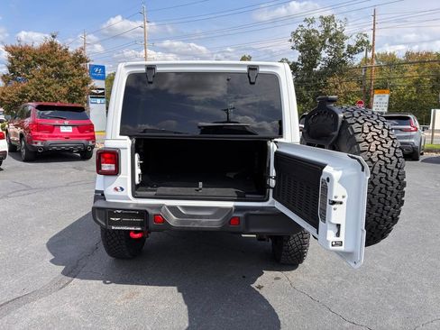 Used 2022 Jeep Wrangler Unlimited Rubicon AWD/4WD image 11