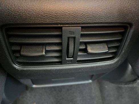 Used 2025 Nissan Rogue SV FWD image 24