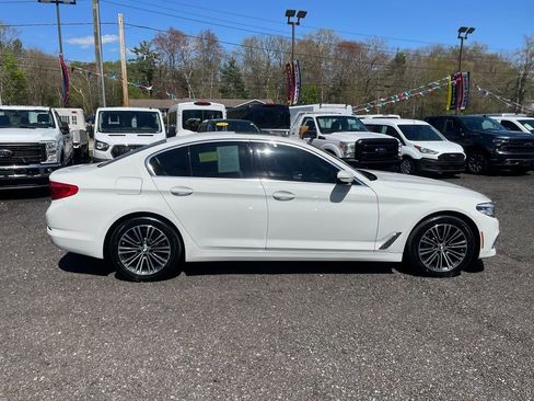 Used 2020 BMW 530i xDrive w/ Convenience Package AWD/4WD image 4