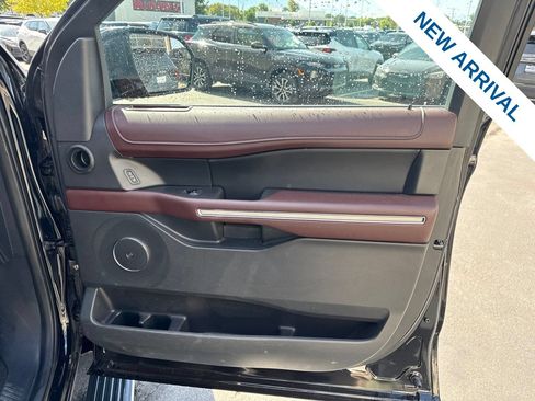 Used 2024 Ford Expedition Limited AWD/4WD image 10