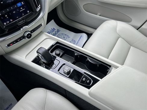 Certified 2023 Volvo XC60 B5 Core w/ Climate Package image 22