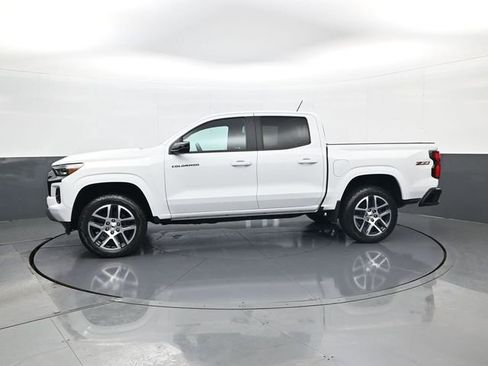 Used 2024 Chevrolet Colorado Z71 w/ Z71 Convenience Package 2 AWD/4WD image 8