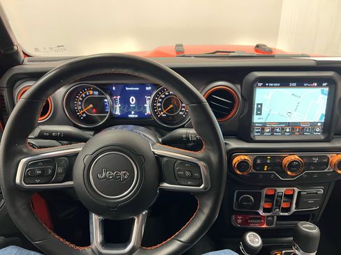 Used 2023 Jeep Gladiator Mojave w/ Cold Weather Group image 20