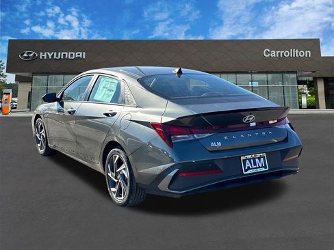 New 2025 Hyundai Elantra Sport image 7
