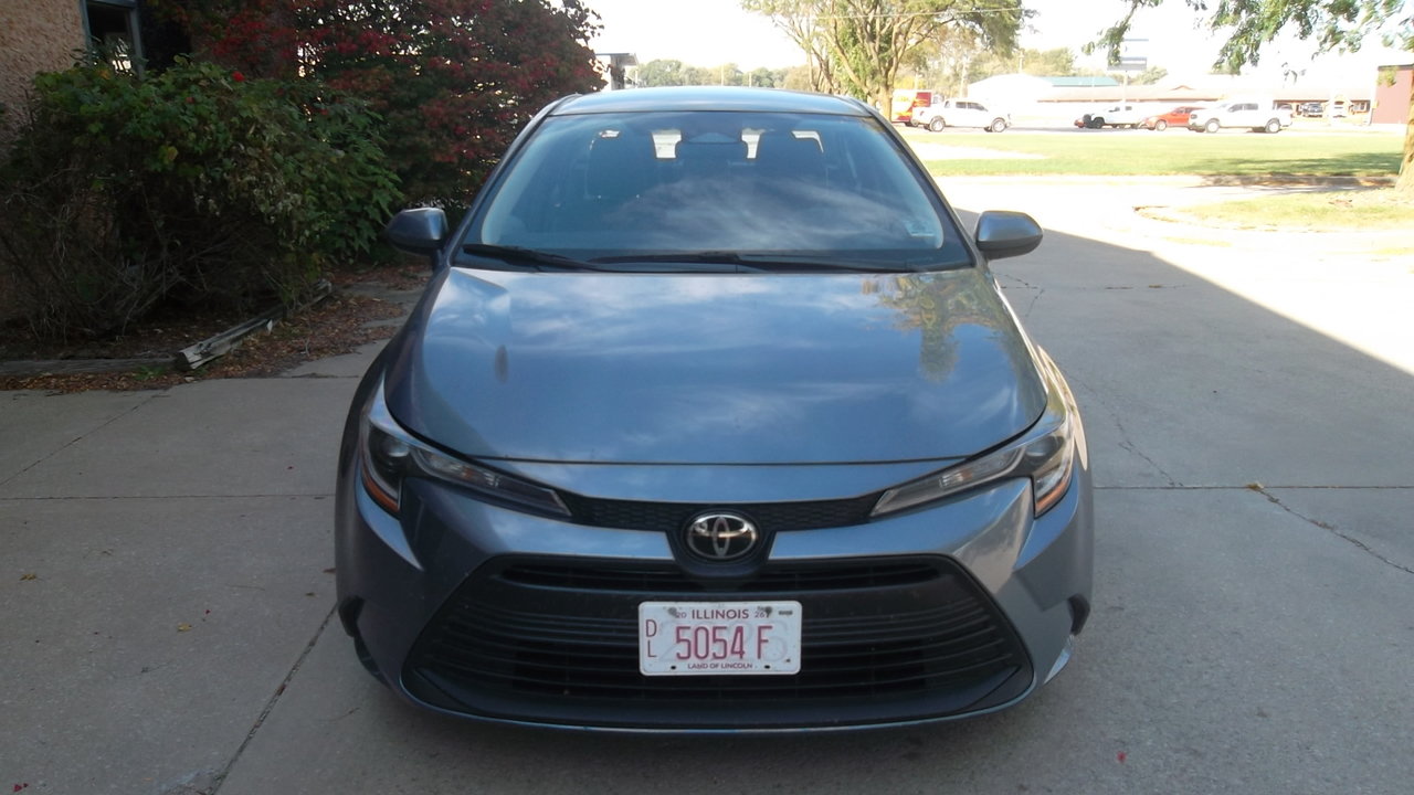 Used 2024 Toyota Corolla LE FWD image 4