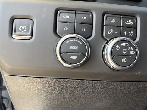 New 2026 GMC Sierra 2500 Denali Ultimate AWD/4WD image 18