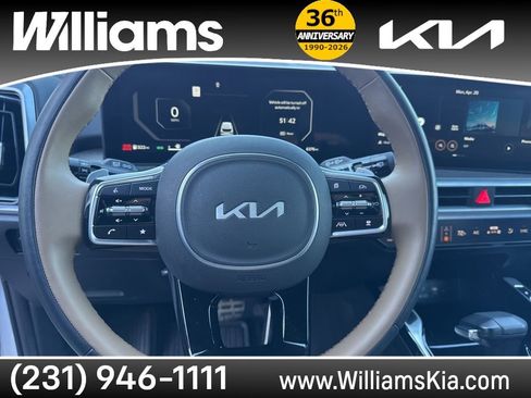 Used 2025 Kia Sorento SX Prestige w/ Olive Brown Leather Package image 31
