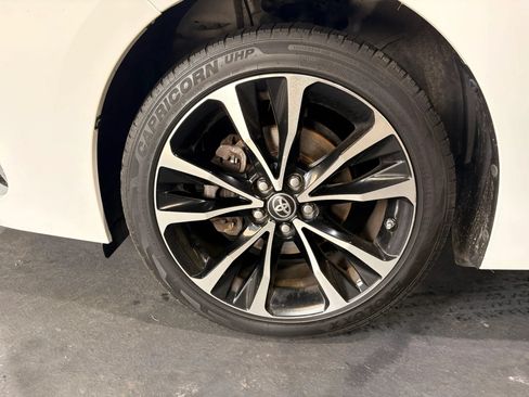 Used 2018 Toyota Corolla SE FWD image 31