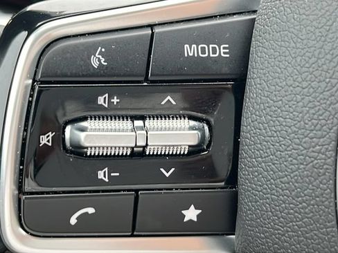 Used 2025 Kia Sorento EX w/ Panoramic Sunroof Package FWD image 31