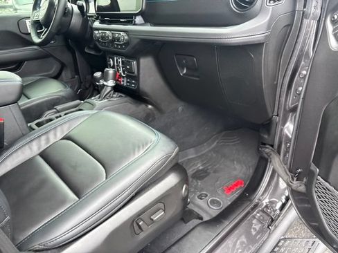 Used 2025 Jeep Wrangler Unlimited Rubicon 4xe w/ Safety Group AWD/4WD image 22