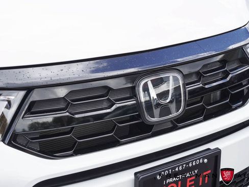 Used 2025 Honda Odyssey Elite image 6