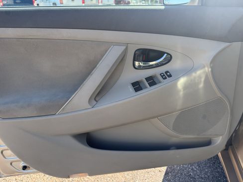 Used 2011 Toyota Camry LE w/ LE Extra-Value Pkg FWD image 23