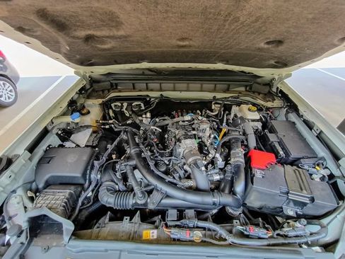 Used 2021 Ford Bronco First Edition AWD/4WD image 75