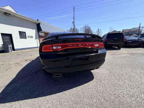 Used 2014 Dodge Charger R/T w/ Blacktop Package RWD image 39