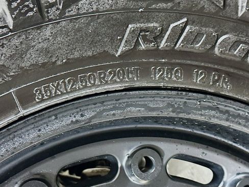 Used 2018 Jeep Wrangler Unlimited Sahara image 34