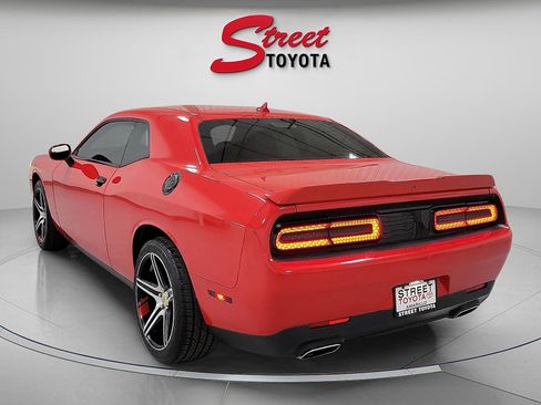 Used 2020 Dodge Challenger SXT image 2