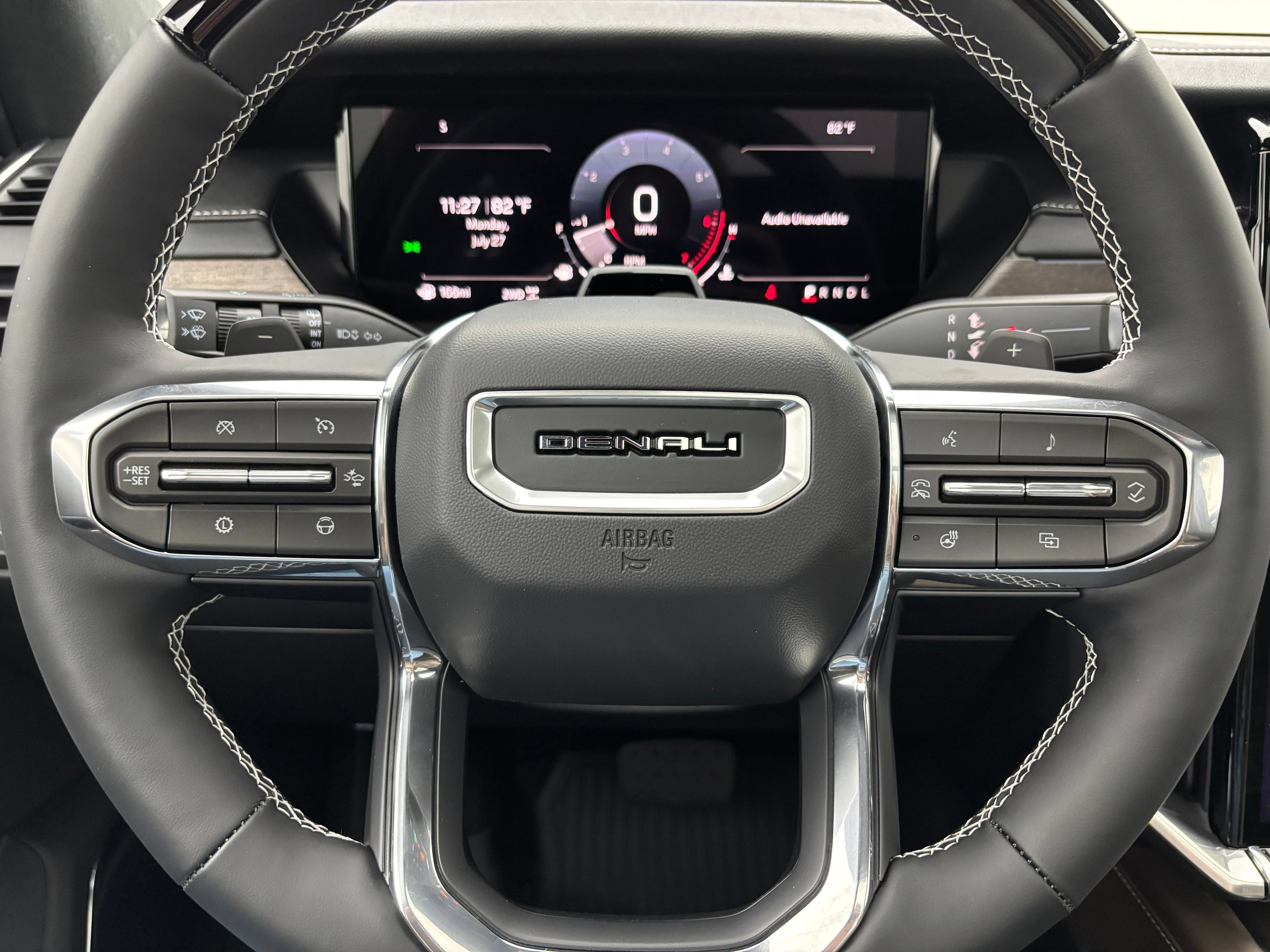 New 2026 GMC Acadia Denali Ultimate w/ LPO, Floor Liner Package AWD/4WD image 24