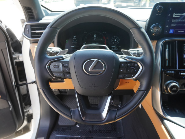 Used 2025 Lexus LX 700h Luxury w/ Appearance Package AWD/4WD image 28