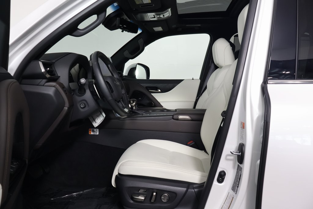 Certified 2026 Lexus LX 600 4WD w/ Luxury Package image 10