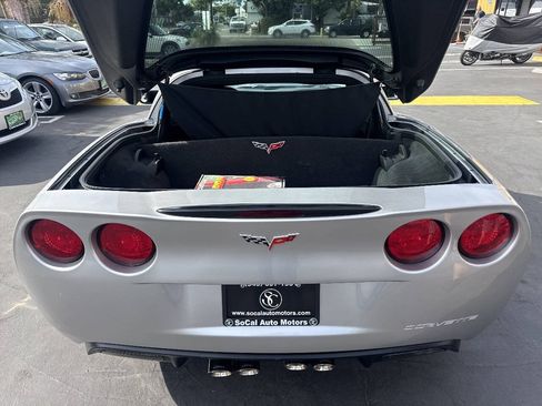Used 2005 Chevrolet Corvette Coupe w/ Preferred Equipment Group RWD image 22