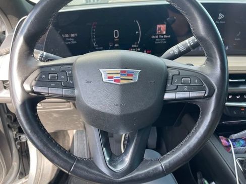 Used 2024 Cadillac XT4 Luxury w/ Cold Weather Package FWD image 2